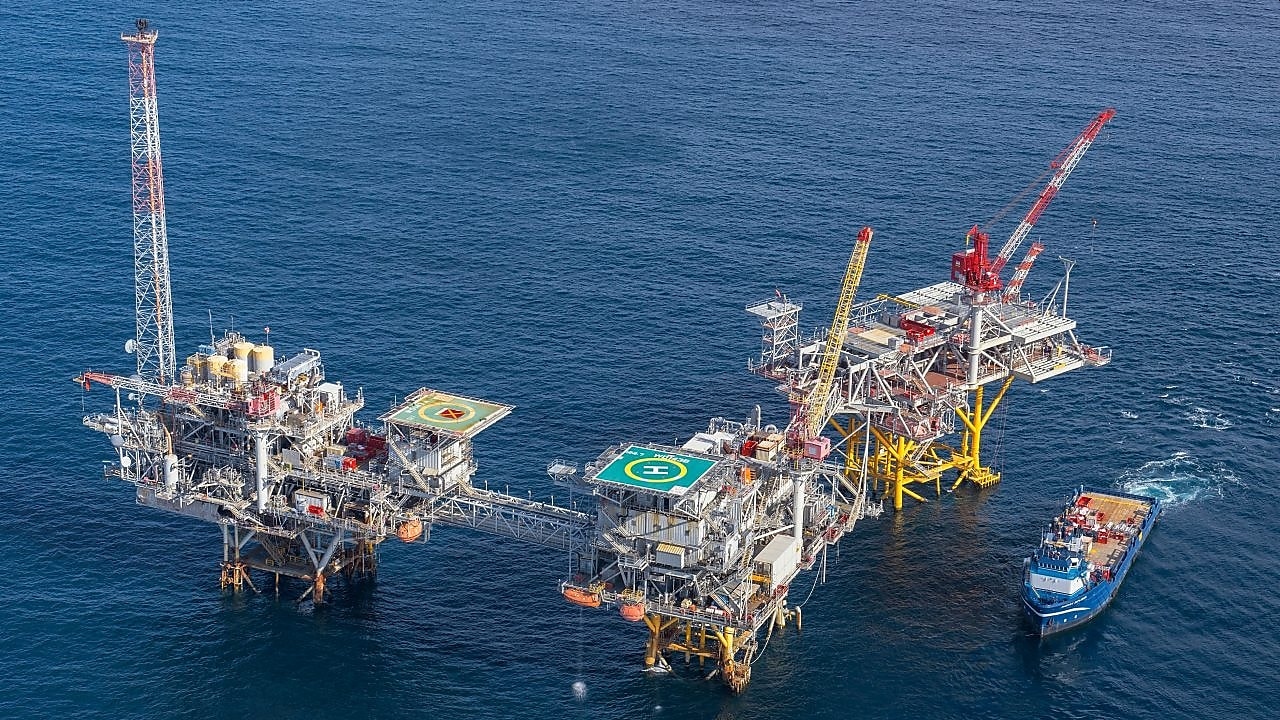 SHELL oil platform 1