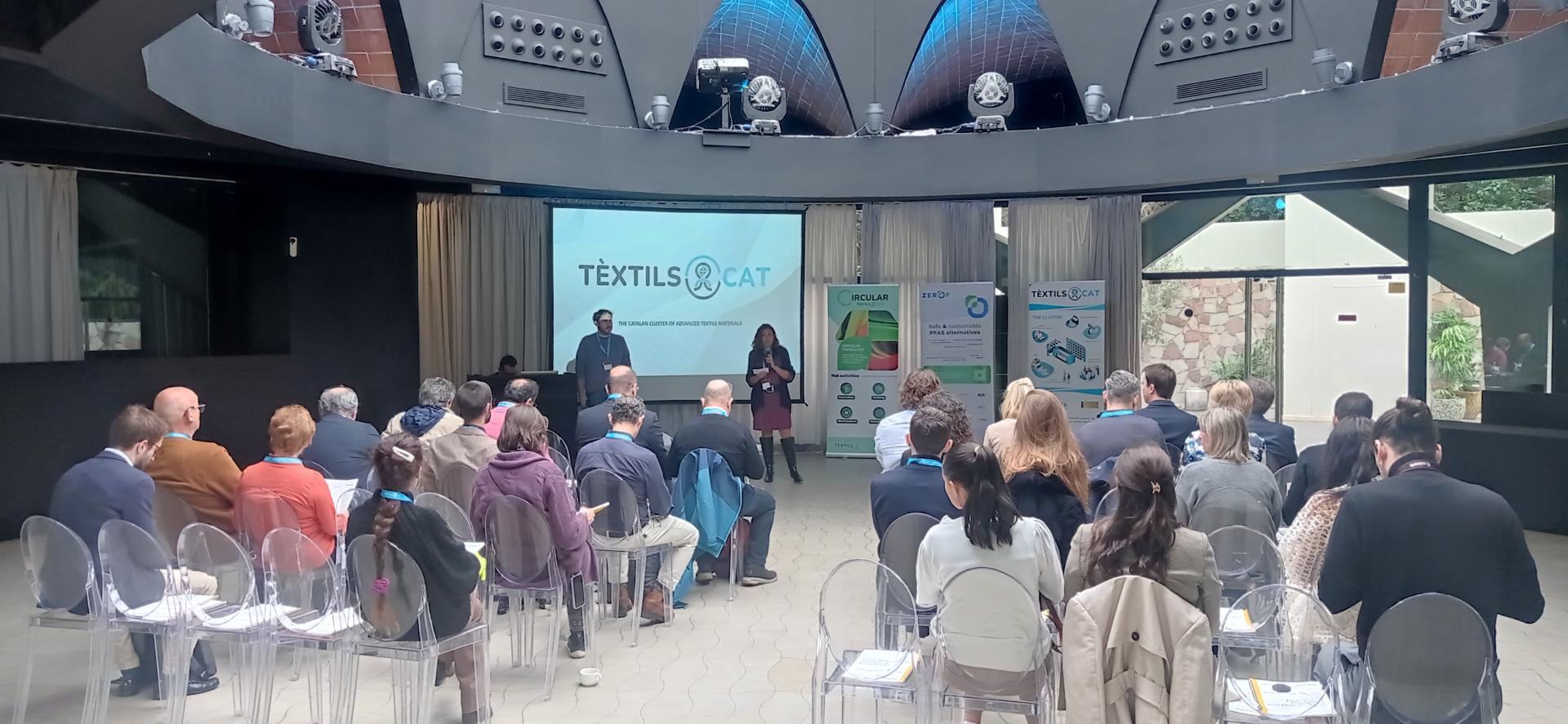 Tèxtils.CAT hosts international delegation to network on textile sustainability and smart textiles