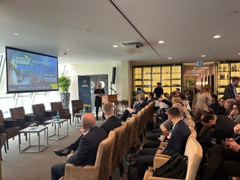 Clusters meet Regions - Germany