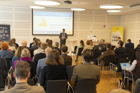 Clusters meet Regions in Heilbronn