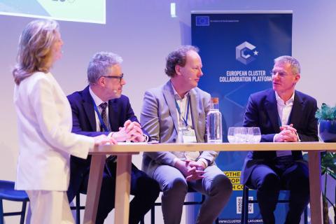 CmR Eindhoven Panel